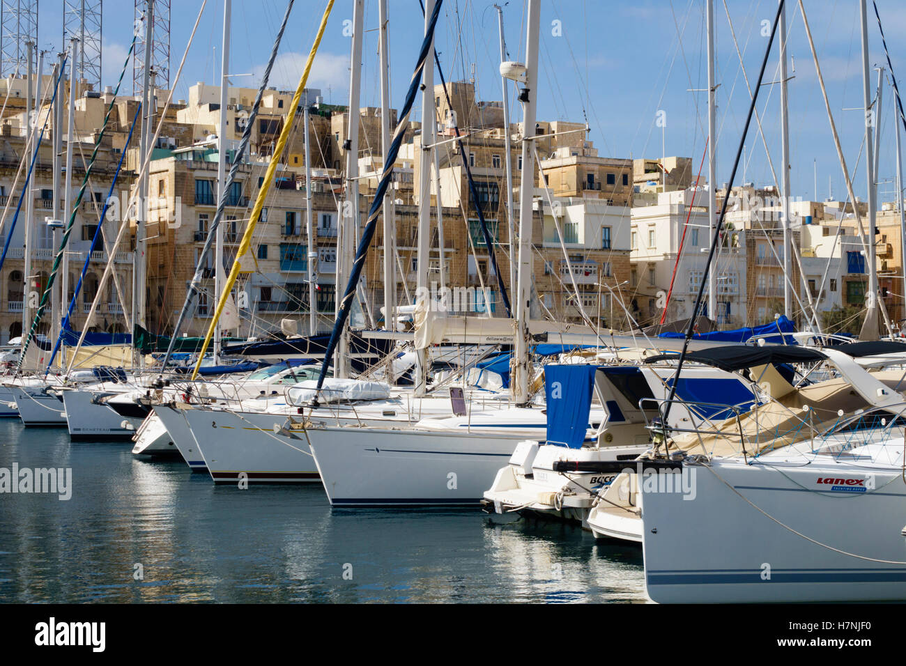 Malta- the Grand Harbour Marina, Birgu, yacht moorings Stock Photo - Alamy