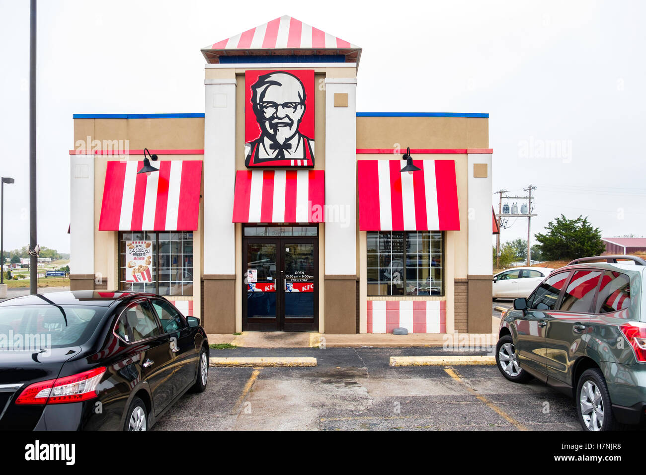 The exterior front of a Kentucky Fried Chicken restaurant in Purcell, Oklahoma, USA. Stock Photo