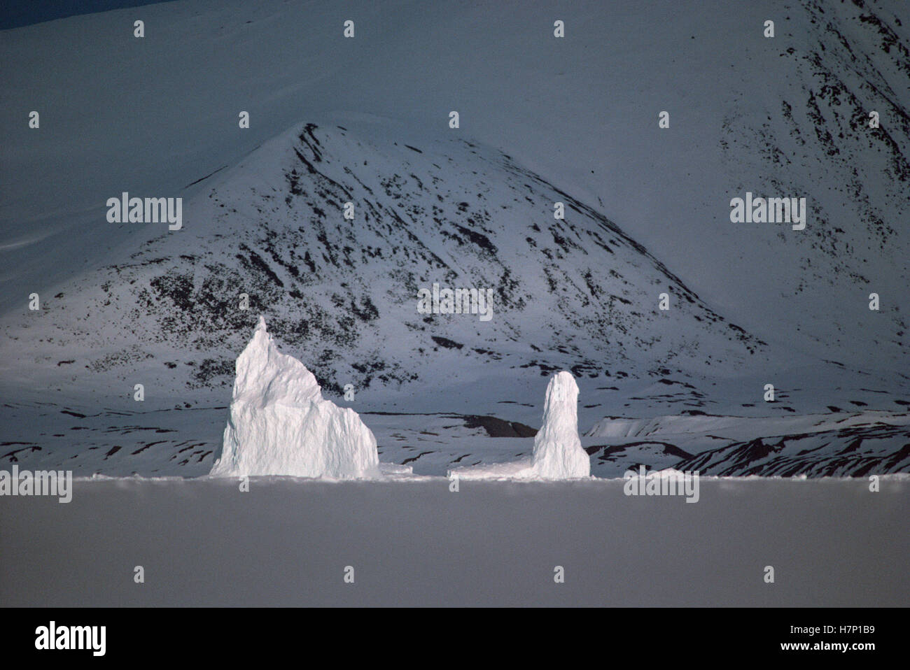 Arctic Bay, Admiralty Inlet, Canada Stock Photo - Alamy