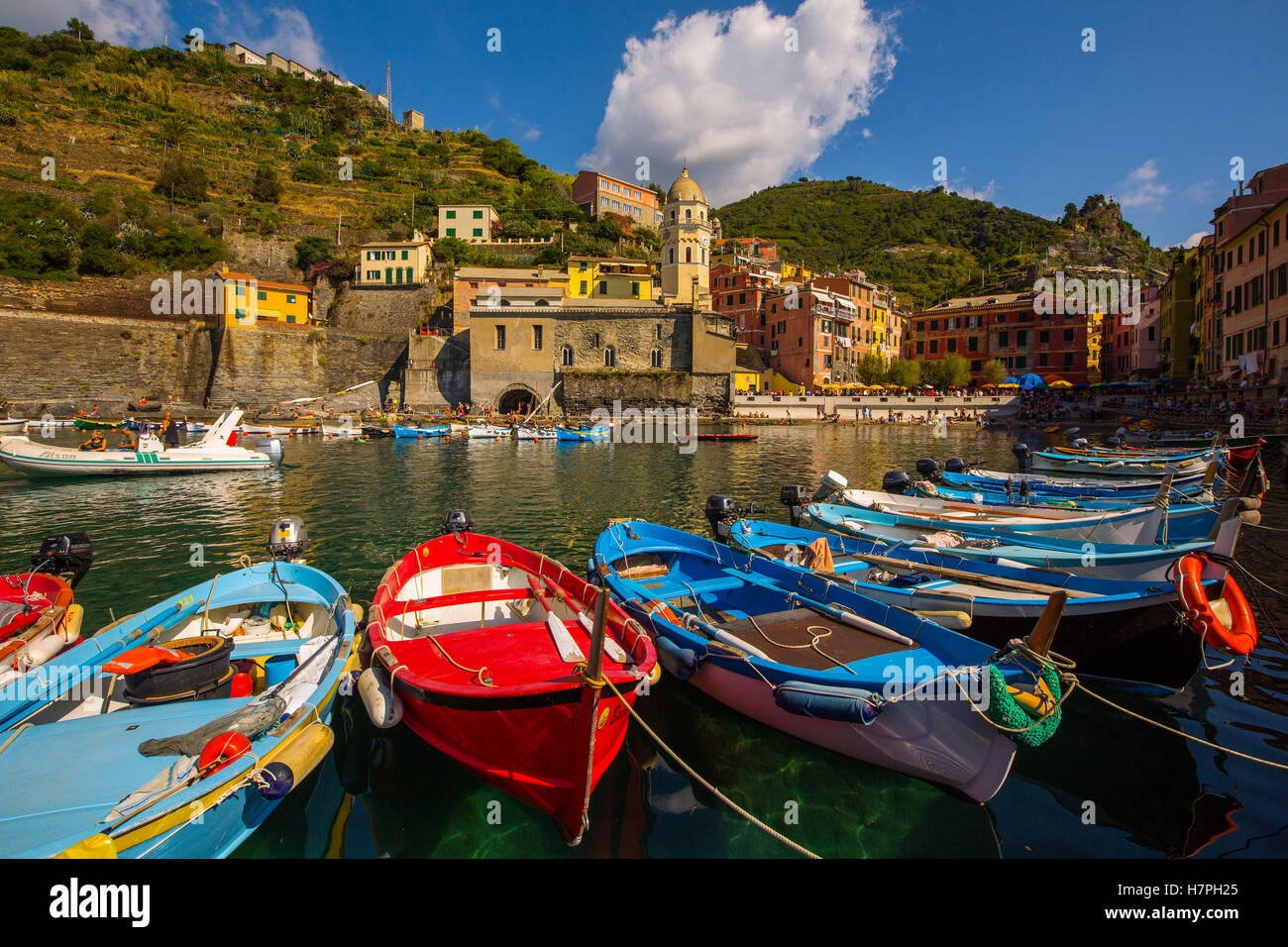 Vernazza, Riviera de Levanto, fishing village, Cinque Terre. Genoa