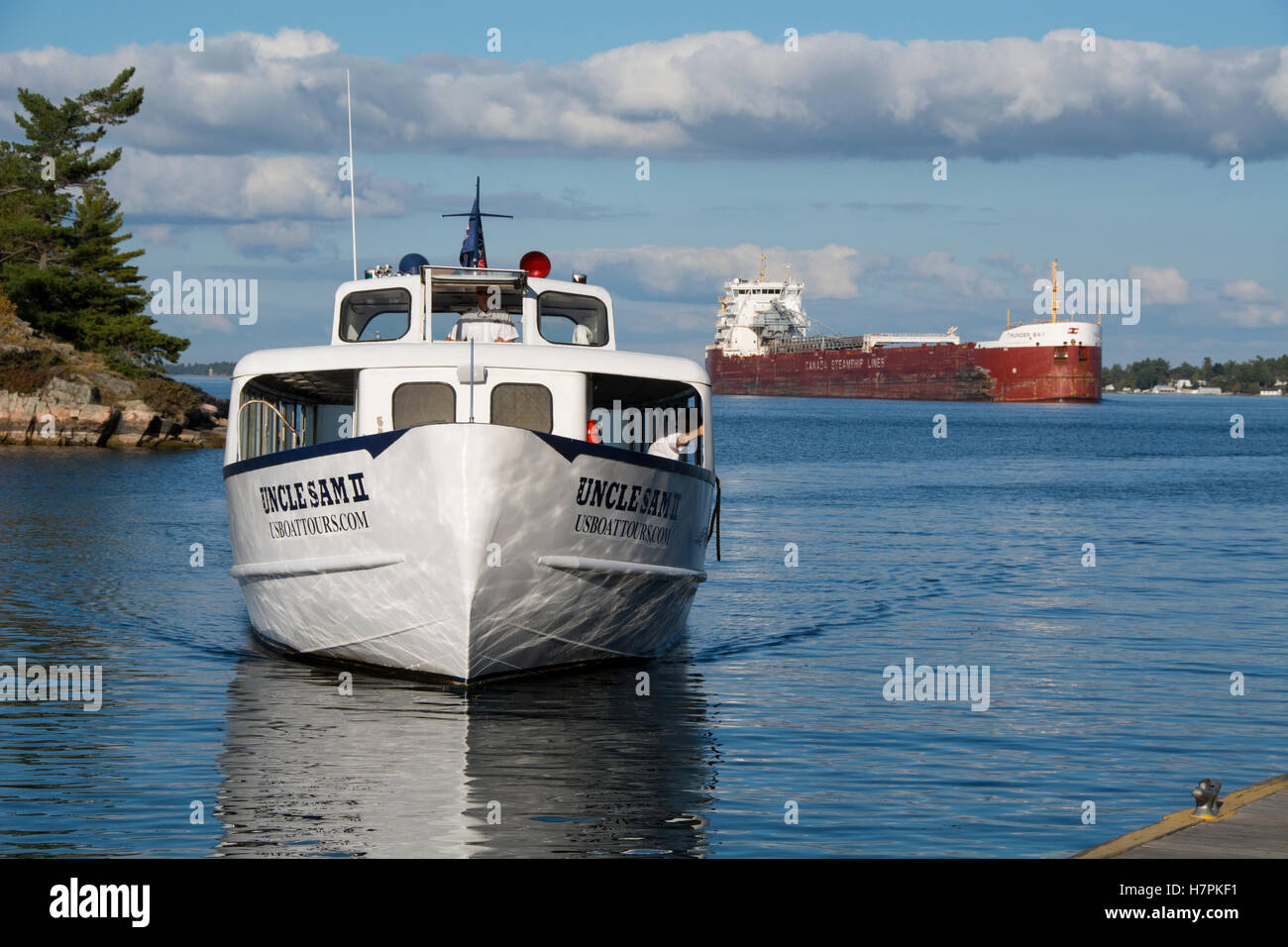 New York, St. Lawrence Seaway, Thousand Islands, Alexandria Bay. Uncle