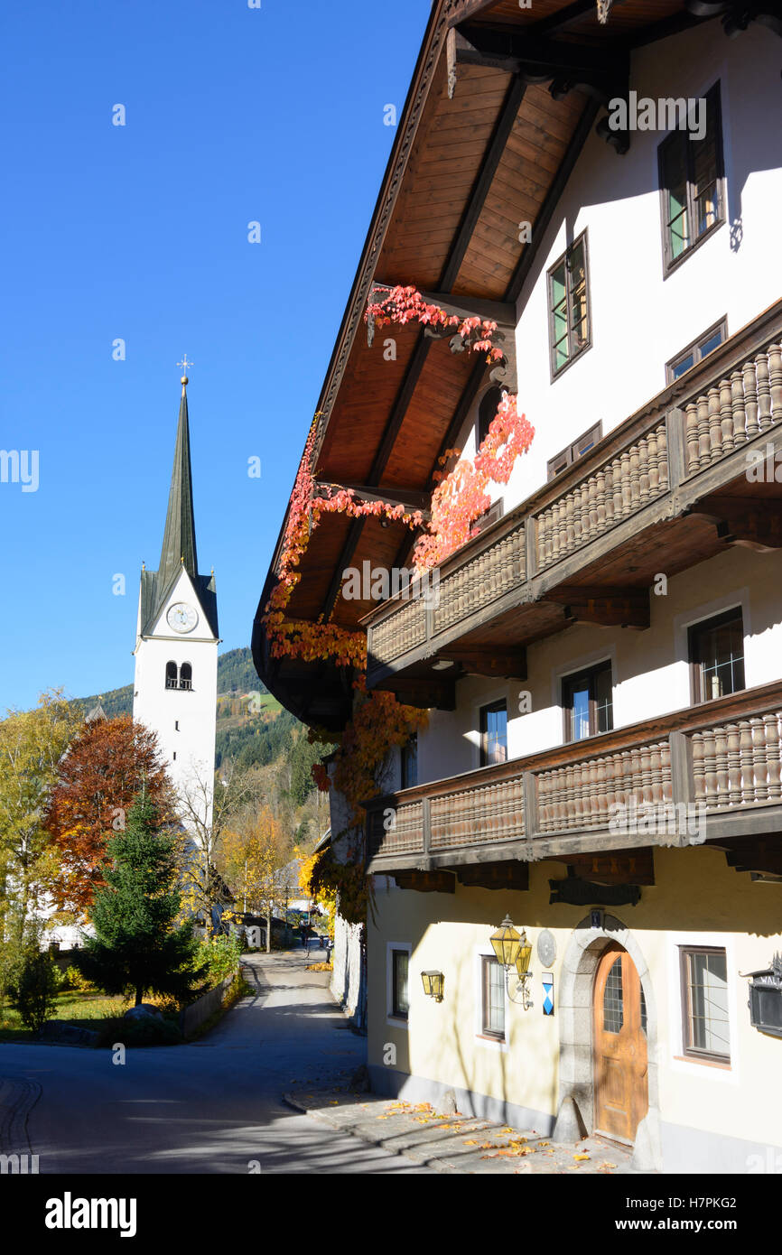 Wald im Pinzgau: church, historic house, Pinzgau, Salzburg, Austria Stock Photo