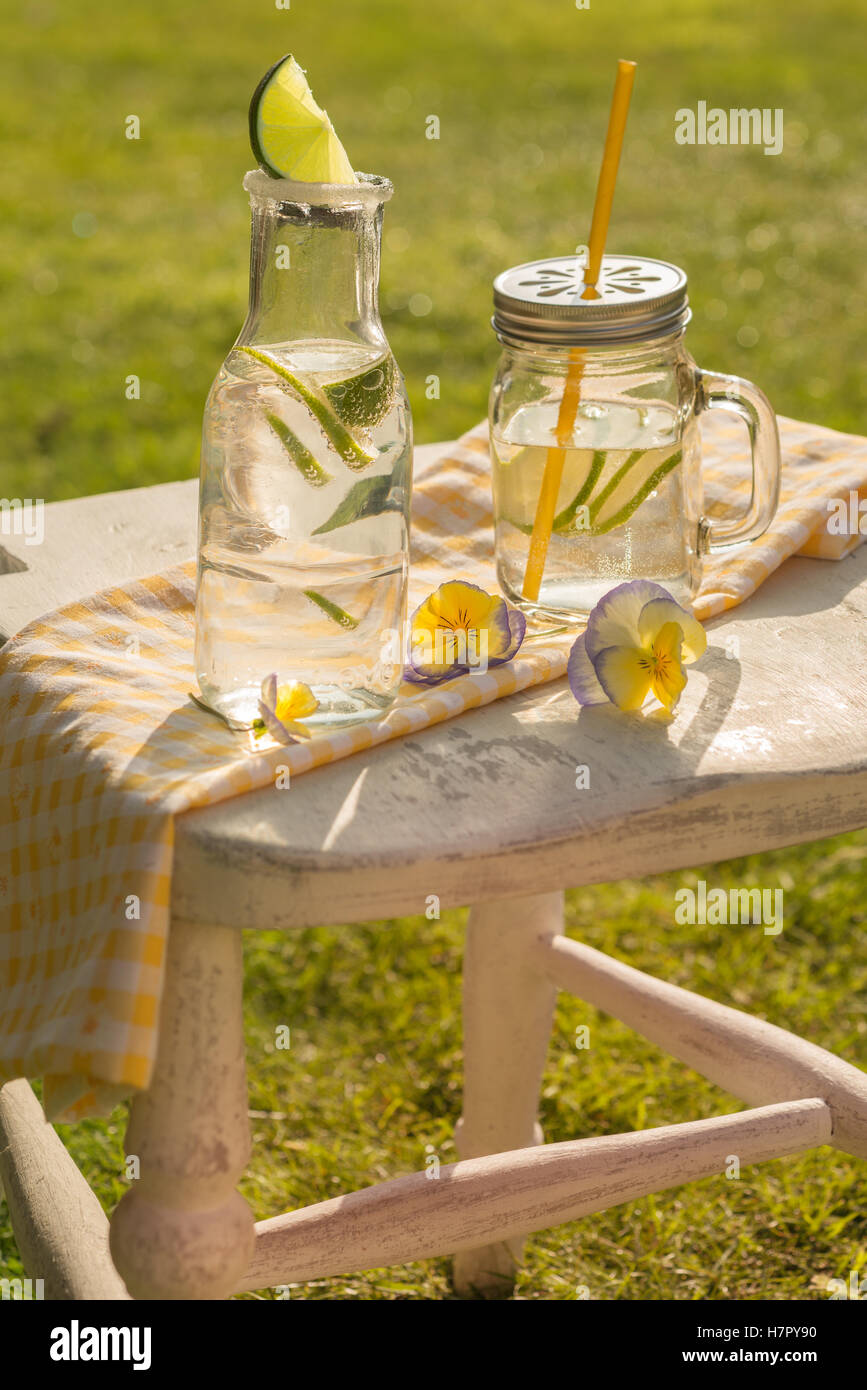 Summer drinks in the garden Stock Photo - Alamy