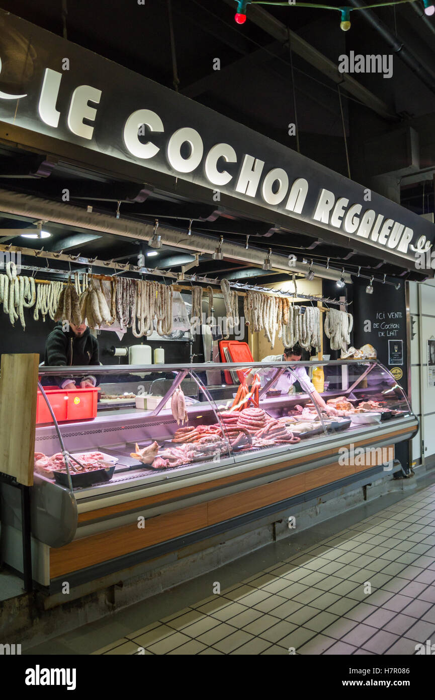 'Cochon Regaleur' pork and charcuterie counter, Marché Victor Hugo, French market,Toulouse, Haute-Garonne, Occitanie, France Stock Photo