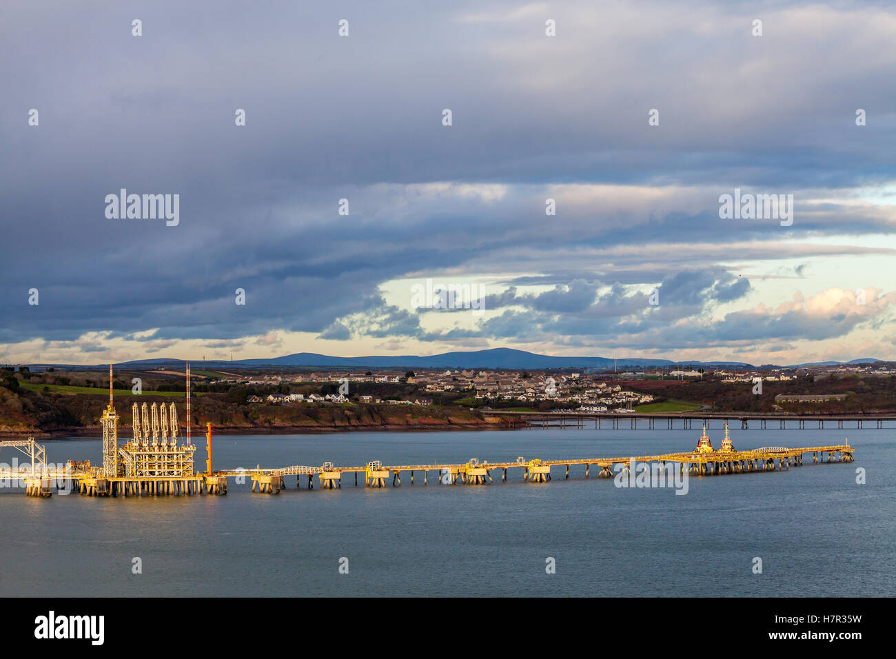 Milford Haven, Pembrokeshire, Oil and LNG terminals Stock Photo