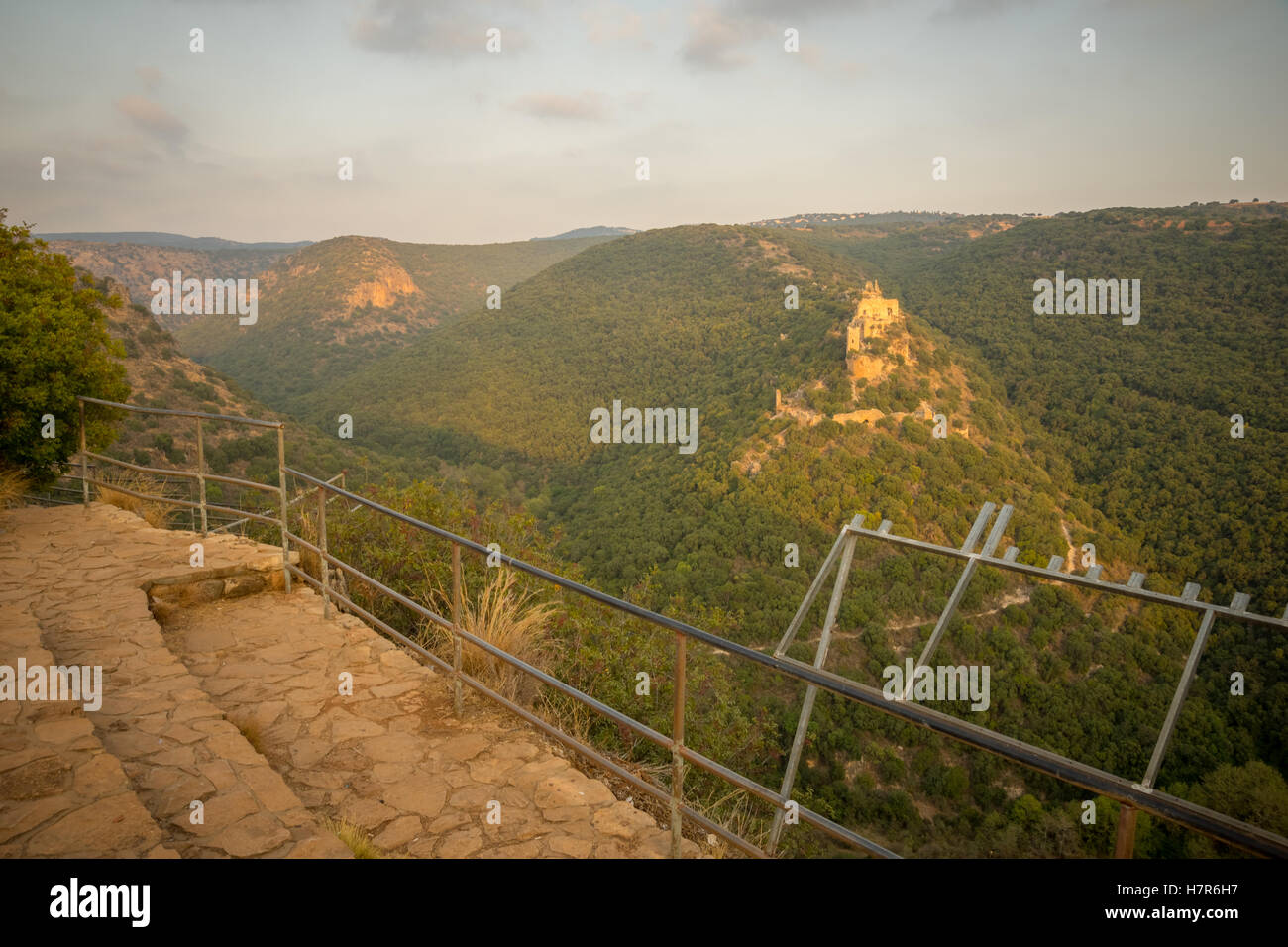 View of the Nahal Kziv (Kziv Stream) and the Montfort Castle, a ruined crusader castle in the Upper Galilee region in northern I Stock Photo