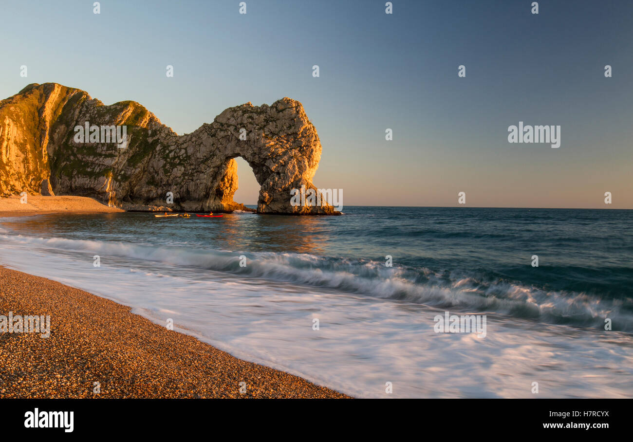 Stony sea arch hi-res stock photography and images - Alamy