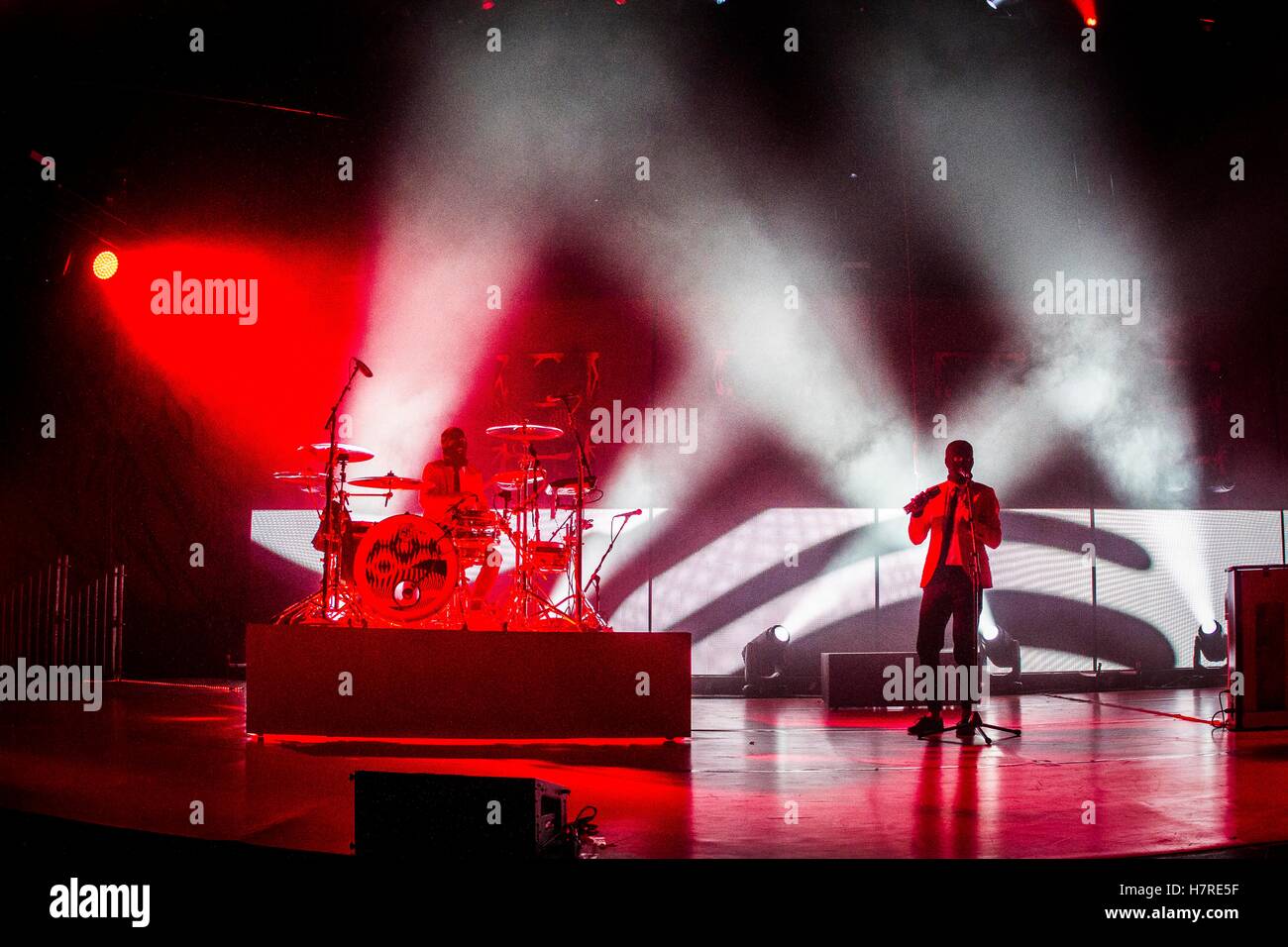 Milan, Italy. 07th Nov, 2016. the american musical duo Twenty One Pilot pictured on stage as they perform at Mediolanum Forum in Assago Milan Italy. © Roberto Finizio/Pacific Press/Alamy Live News Stock Photo