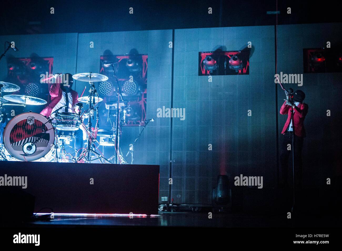 Milan, Italy. 07th Nov, 2016. the american musical duo Twenty One Pilot pictured on stage as they perform at Mediolanum Forum in Assago Milan Italy. © Roberto Finizio/Pacific Press/Alamy Live News Stock Photo
