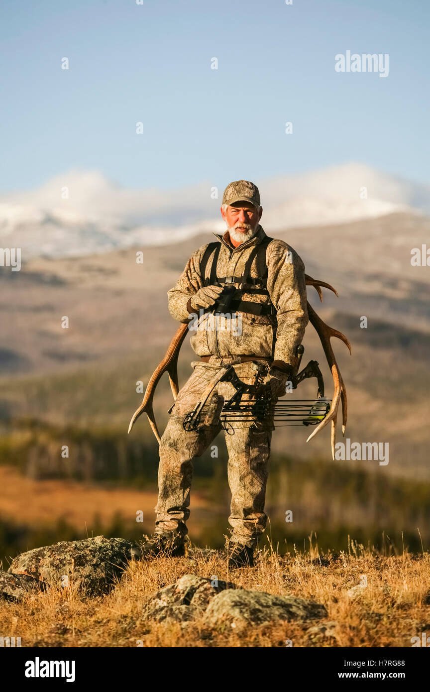 Hunting weapon rack hi-res stock photography and images - Alamy