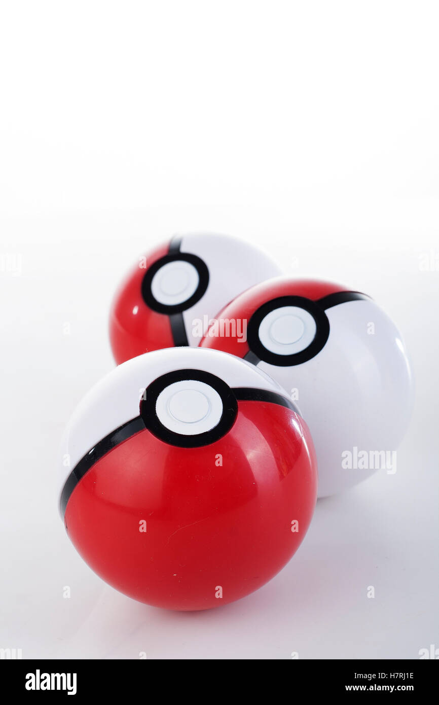 Pokeball icon hi-res stock photography and images - Alamy