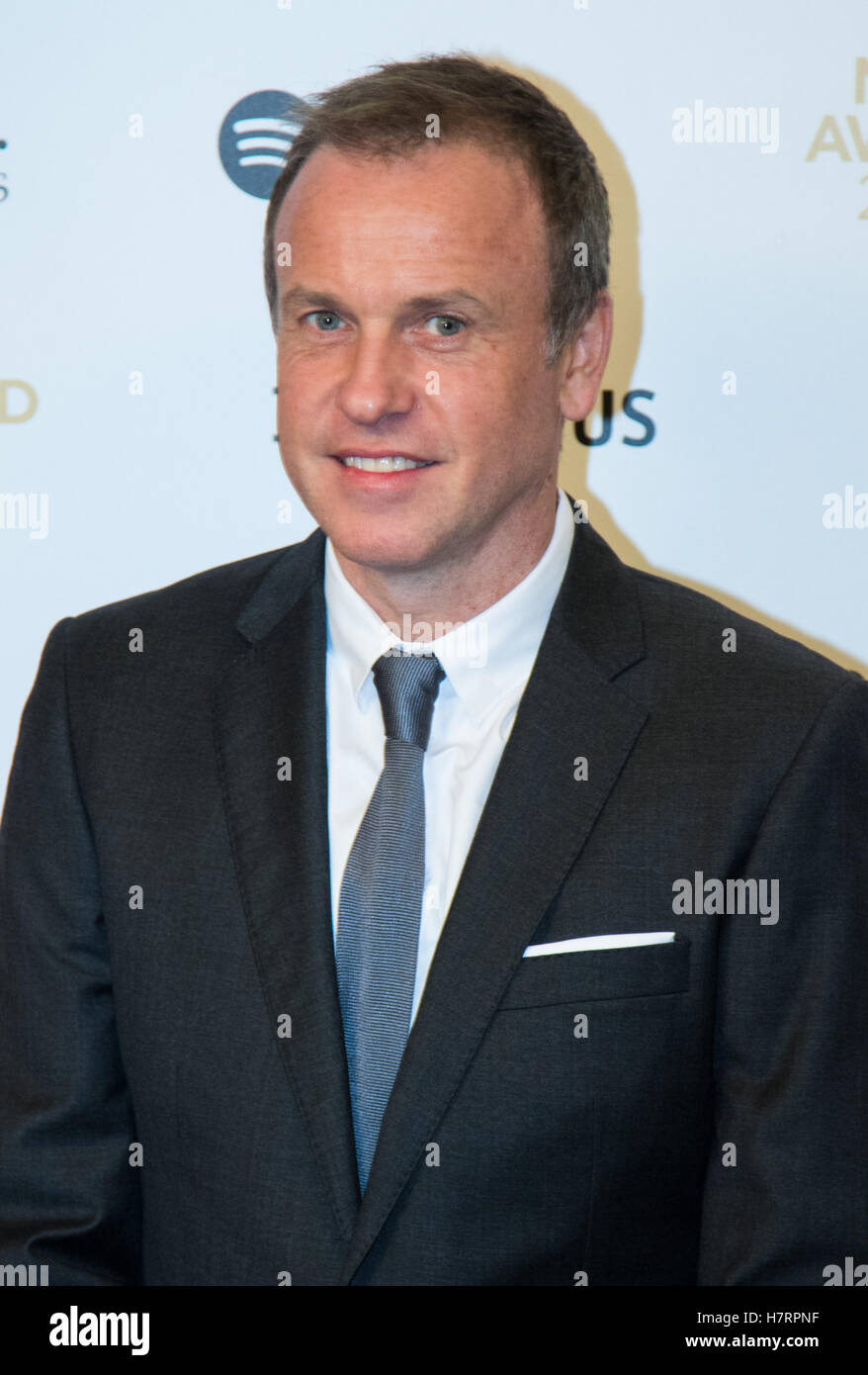 Grosvenor House Hotel, London, November 7th 2016. Luminaries from the music industry gather at the Grosvenor House Hotel for the Music Industry Awards, where this year The Who's Roger Daltrey CBE is honored with the 25th annual MITS award in support of Nordoff Robbins and The BRIT Trust. PICTURED: Tim Lovejoy Credit:  Paul Davey/Alamy Live News Stock Photo