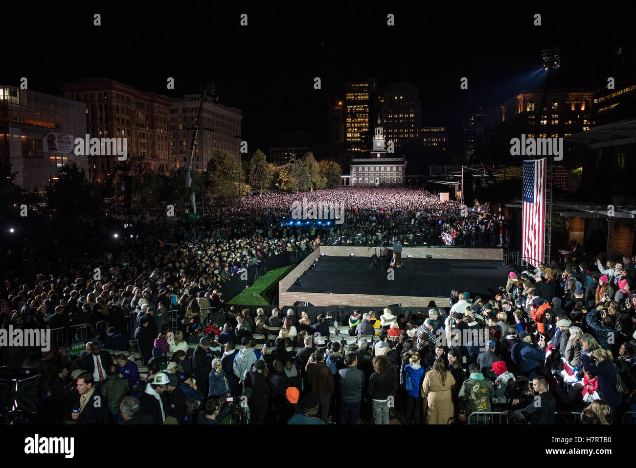 Philadelphia, USA. 7th Nov, 2016. Crowd waits for the rally to start in Philadelphia ahead of election day Credit:  The Photo Access/Alamy Live News Stock Photo