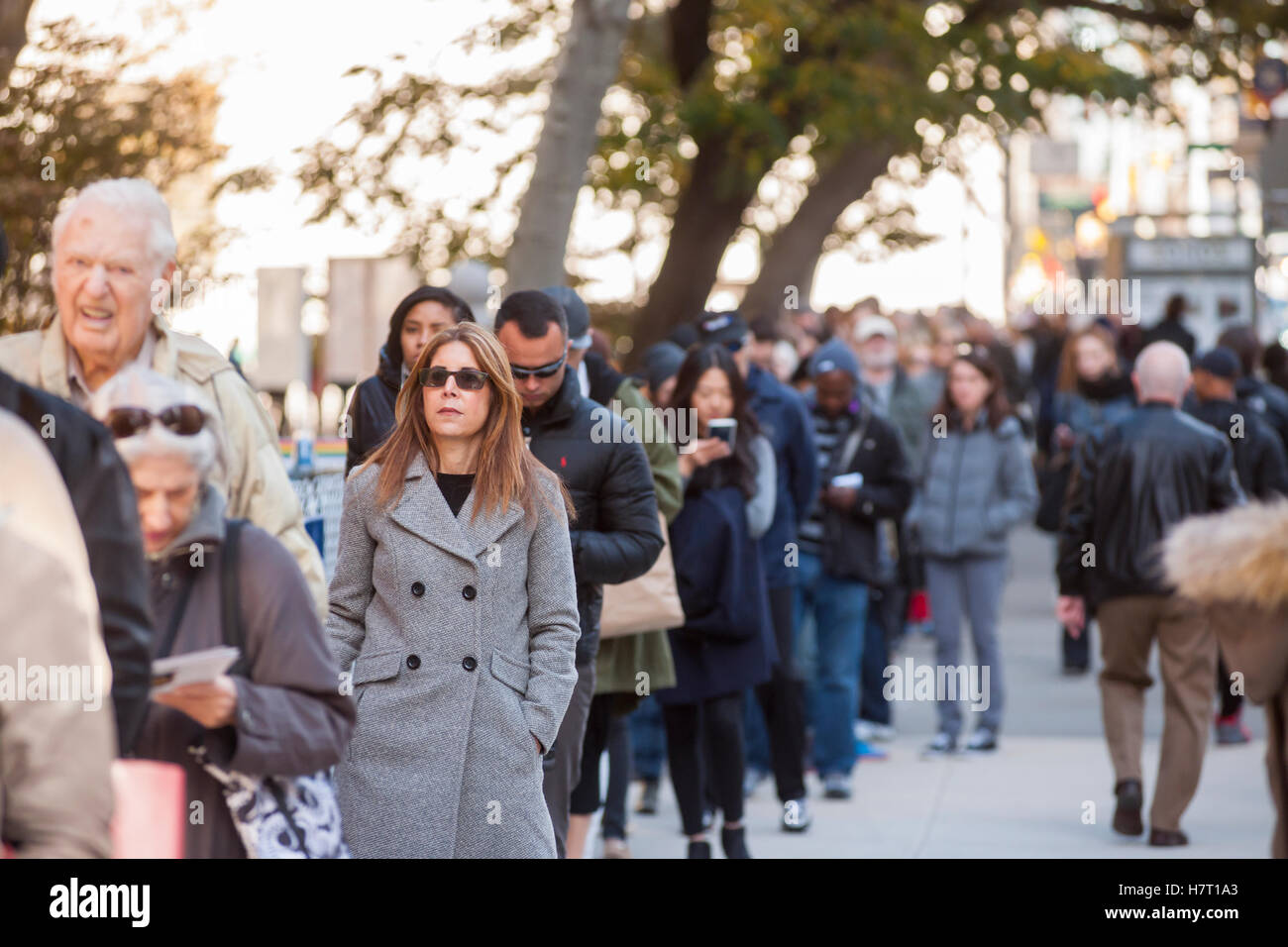 New York, USA. 08th Nov, 2016. Hundreds of voters wait in line to enter the PS33 polling station in the Chelsea neighborhood of New York on Election Day, Tuesday, November 8, 2016. Credit:  Richard Levine/Alamy Live News Stock Photo