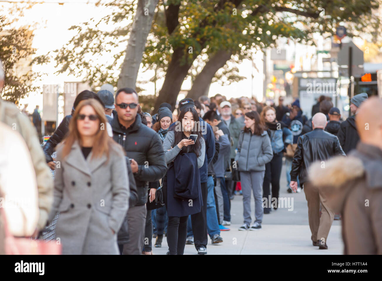 New York, USA. 08th Nov, 2016. Hundreds of voters wait in line to enter the PS33 polling station in the Chelsea neighborhood of New York on Election Day, Tuesday, November 8, 2016. Credit:  Richard Levine/Alamy Live News Stock Photo