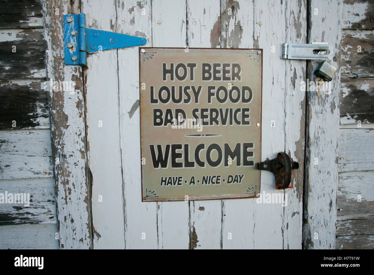 Cabin Sign On Rustic Cabin Door Stock Photo Alamy