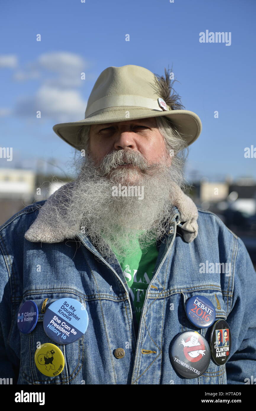 Men portrait portraits beard hippie hi-res stock photography and images -  Alamy