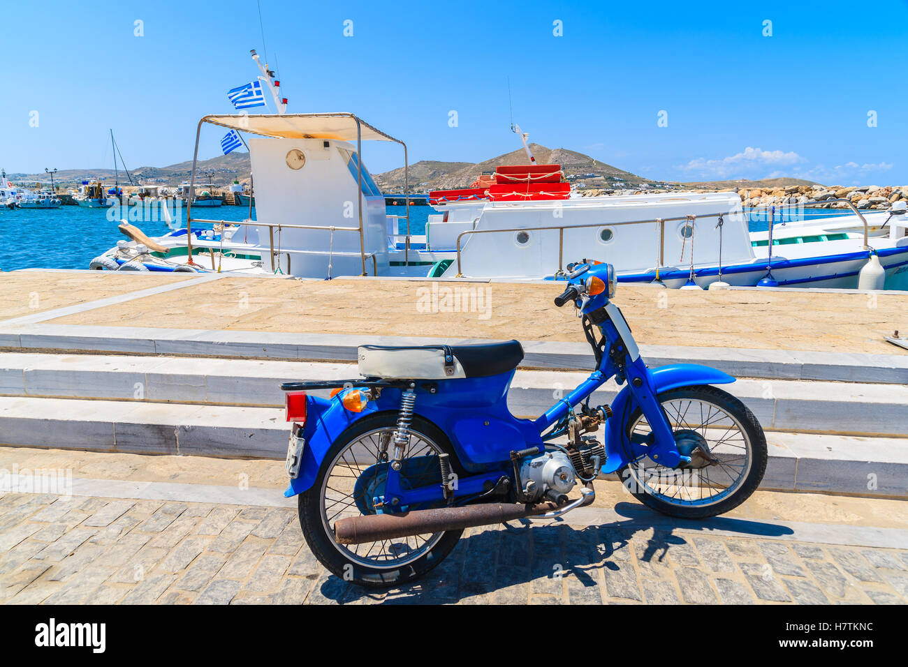 A Peugeot speedfight 2 french scooter parked on the seafront Santorini  greece Stock Photo - Alamy