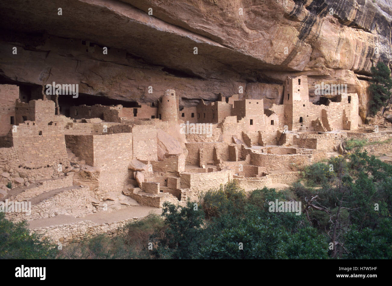 Pueblo or Anasazi Indian cliff dwellings built around 1200 AD, Cliff ...