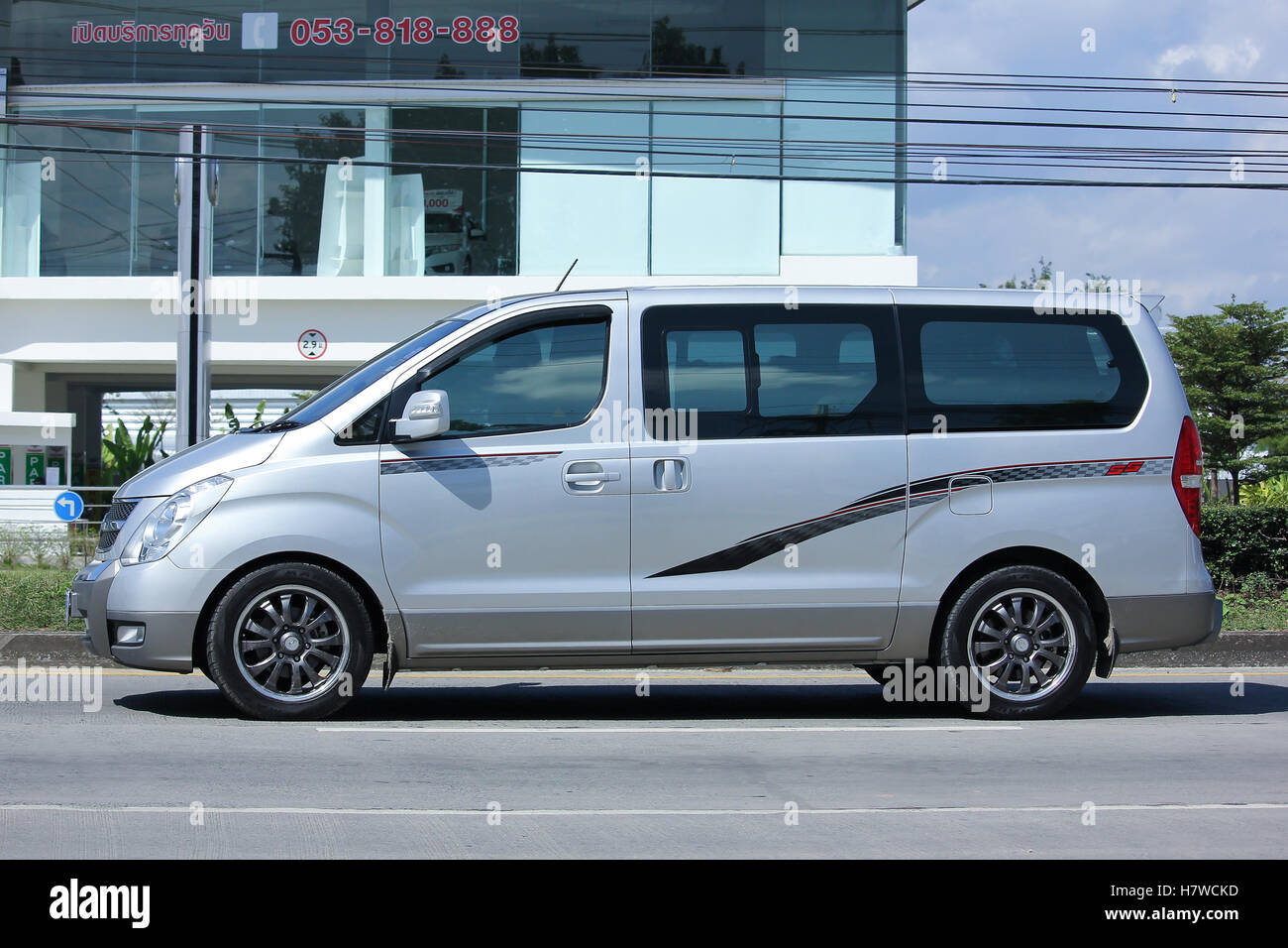 Hyundai h 1 hi-res stock photography and images - Alamy