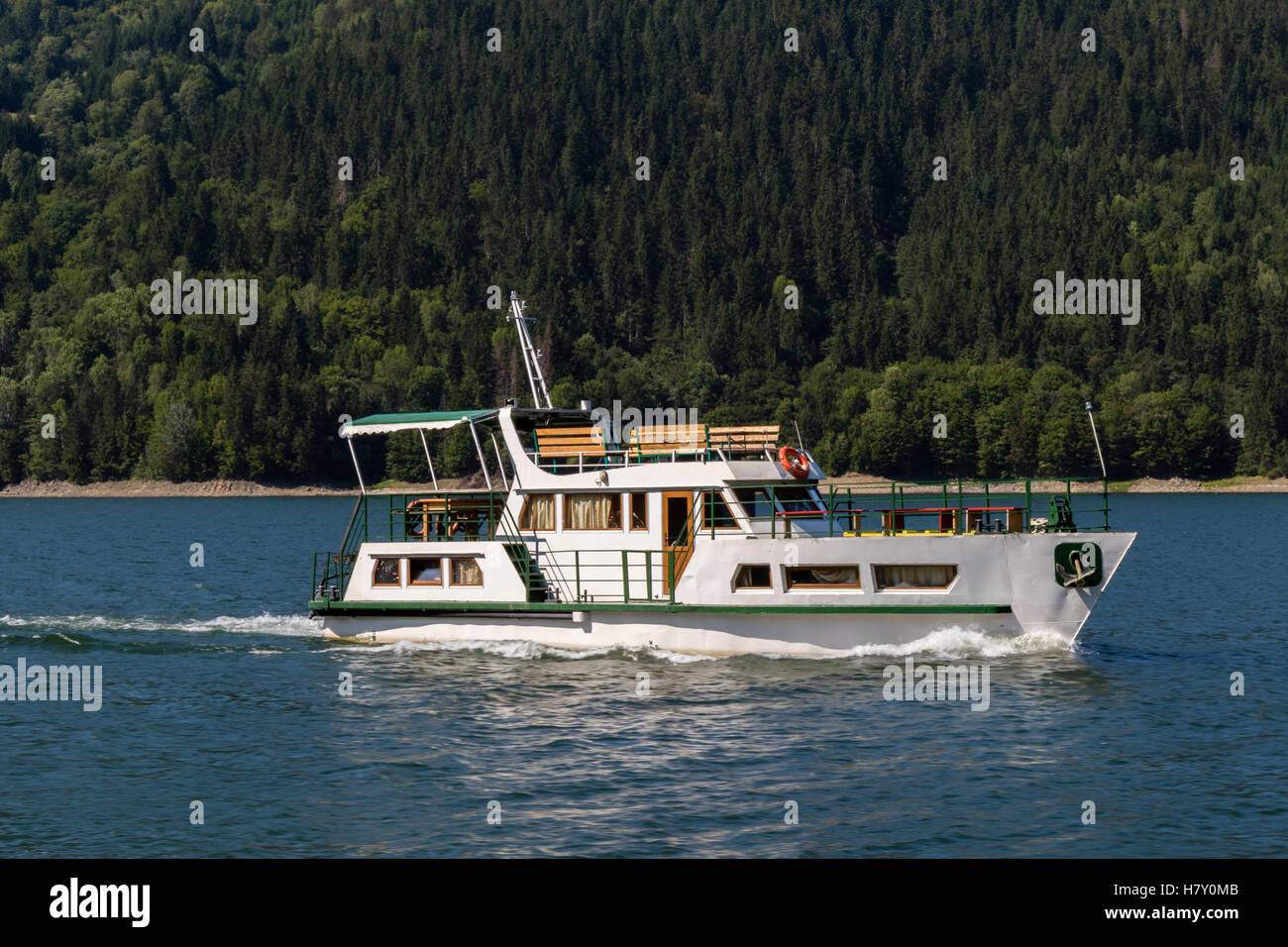 Cruising boat hi-res stock photography and images - Alamy