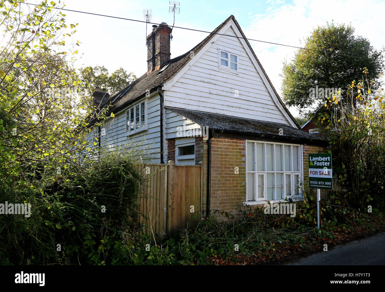 Courts mayfield hires stock photography and images Alamy