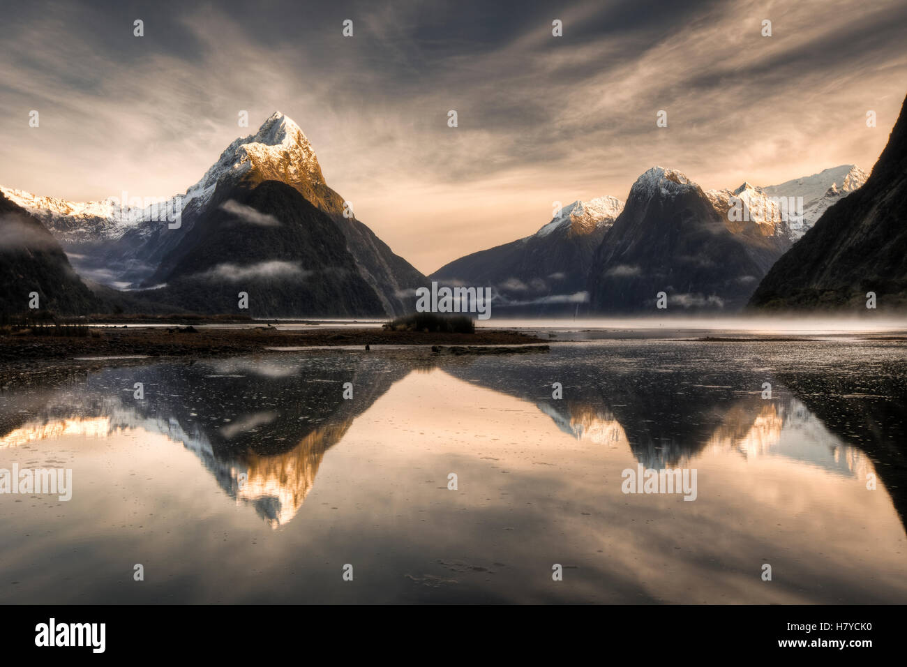mitre-peak-milford-sound-fjordland-national-park-new-zealand-stock
