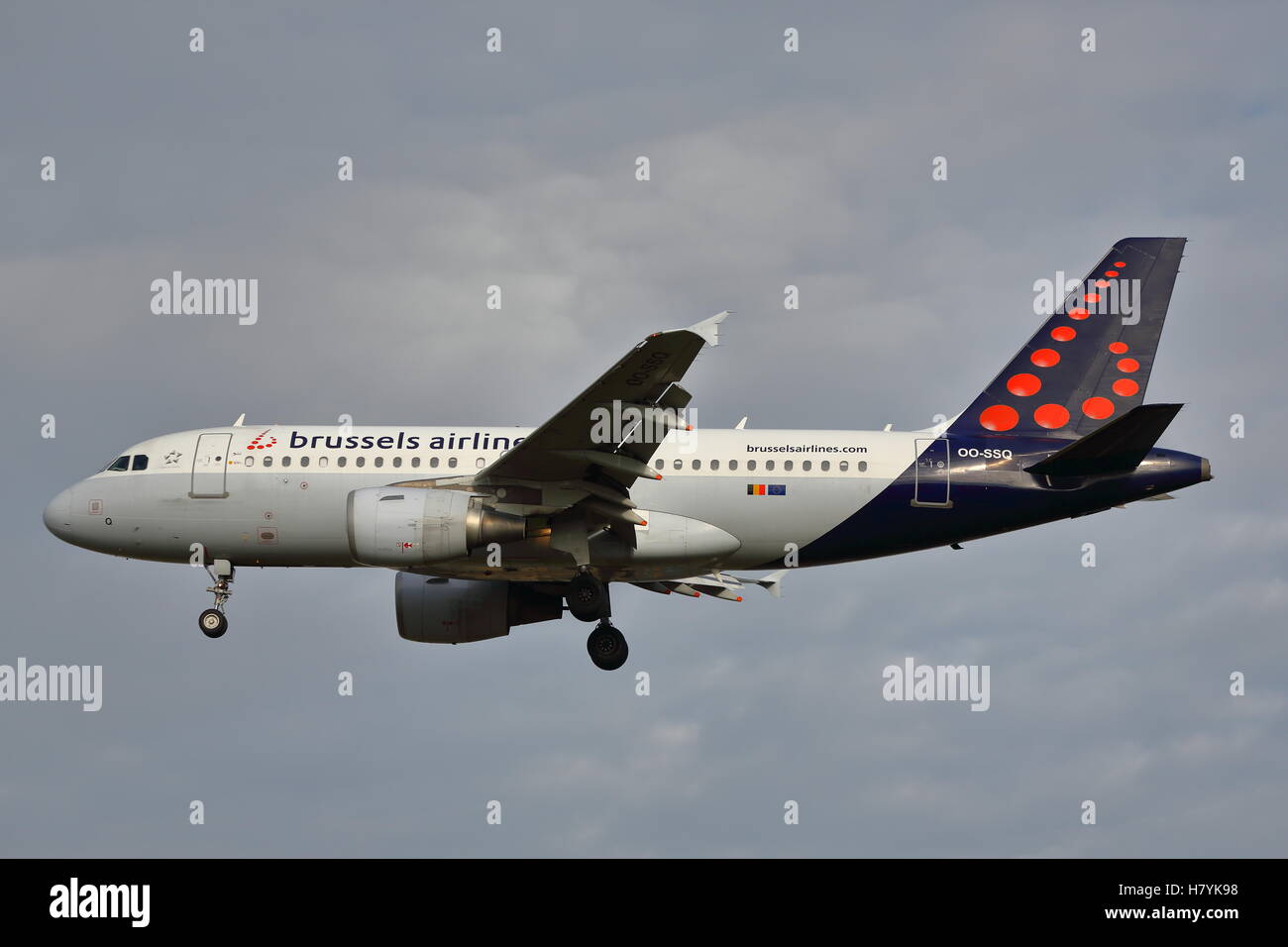 Brussels Airlines Airbus A319112 OOSSQ landing at London Heathrow