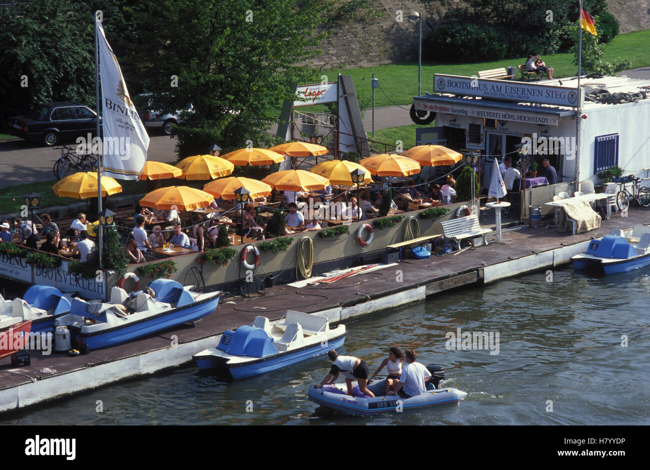 Boathouse on the Eiserner Steg pier, beer garden, bar, cafe, restaurant