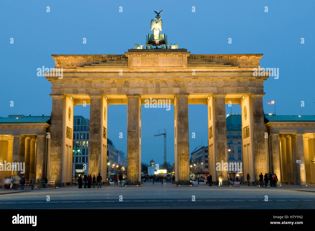 Brandenburger Tor Brandenburg Gate at dusk, Berlin Stock Photo
