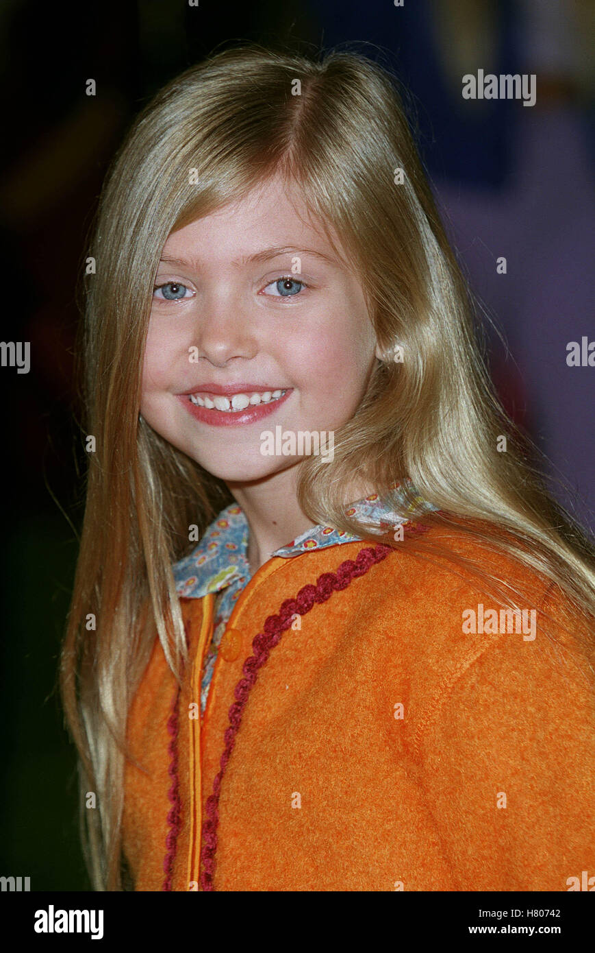 TAYLOR MOMSEN 'THE GRINCH' LA PREMIER PARAMOUNT STUDIOS LA USA 08 November 2000 Stock Photo