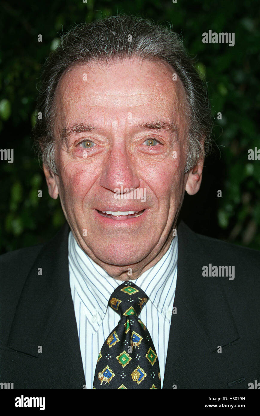 NORM CROSBY NORBY WALTERS XMAS PARTY FRIARS CLUB BEVERLY HILLS LA USA 19 November 2000 Stock