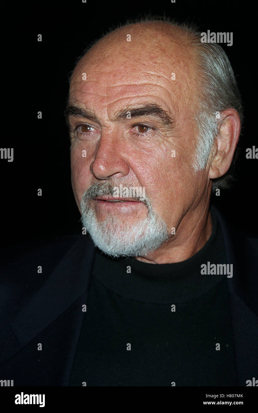 SEAN CONNERY FINDING FORRESTER FILM PREMIER FINDING FORRESTER PREMIERE LOS ANGELES USA 01 December 2000 Stock Photo