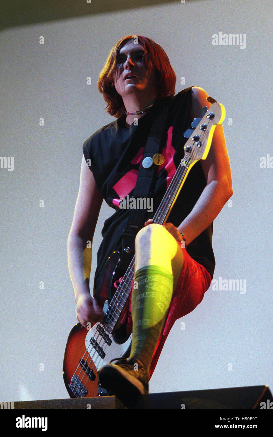 Nicky wire hi-res stock photography and images - Alamy