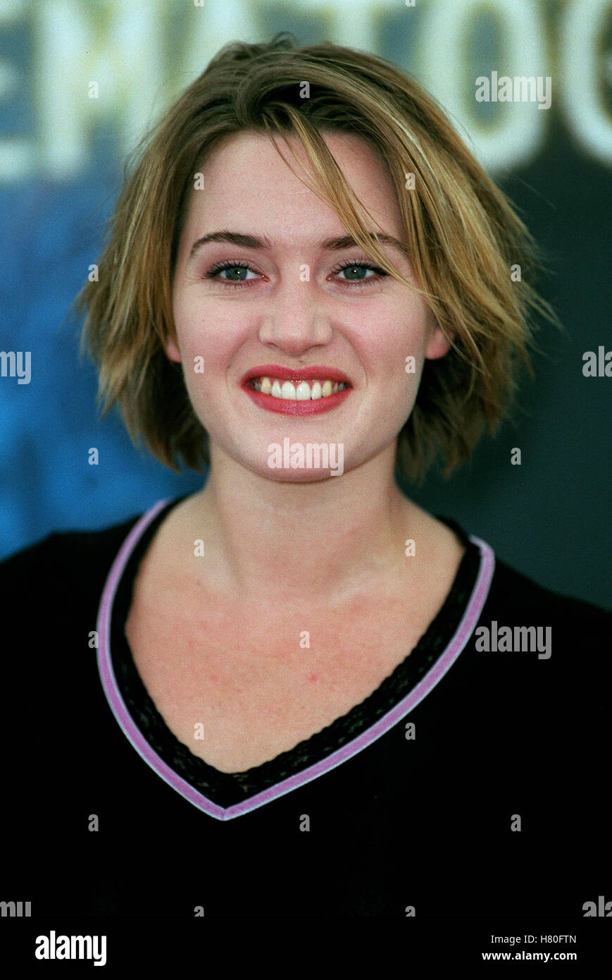 Elegance software Tryk ned Kate winslet 12 september 1999 hi-res stock photography and images - Alamy