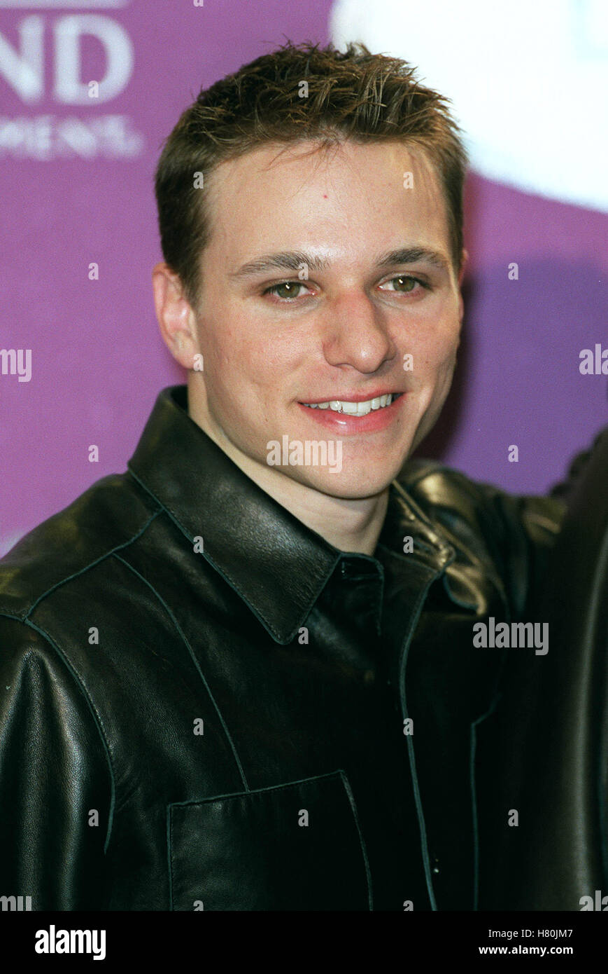 Drew Lachey of 98 Degrees at an autograph signing at Macy's in New York  City on April 20th, 1999. Credit: Walter McBride/MediaPunch Stock Photo -  Alamy