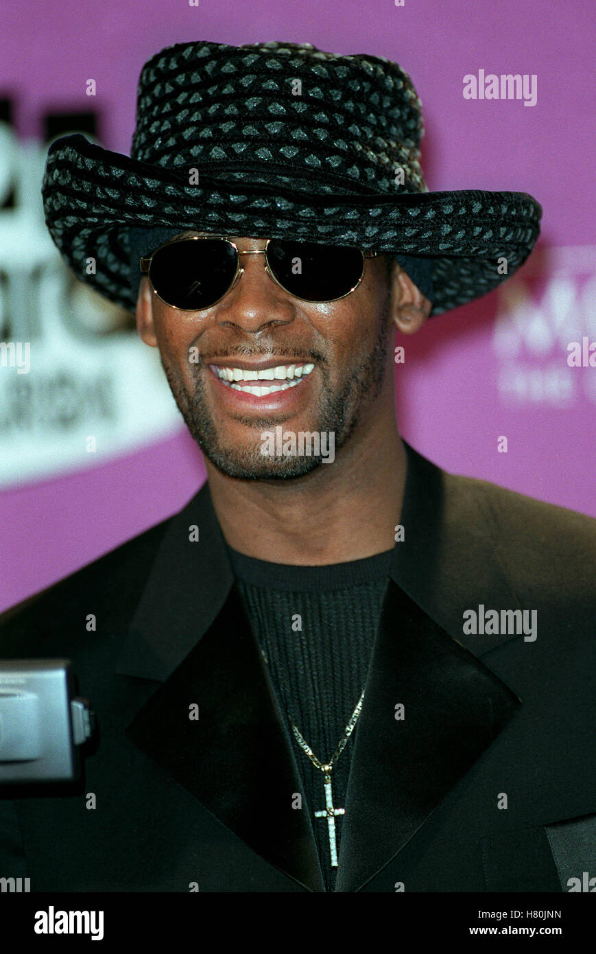R kelly hi-res stock photography and images - Alamy