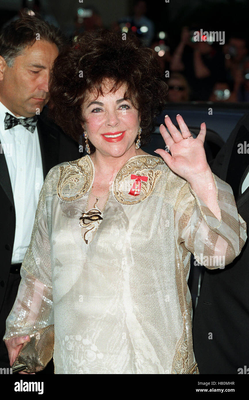 Dame elizabeth taylor elizabeth taylor hi-res stock photography and images  - Alamy, image size:866x1390