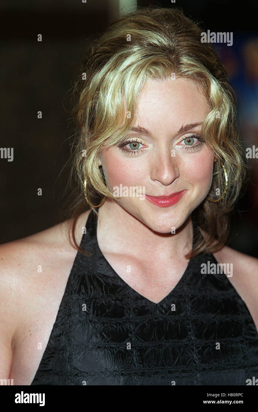 JANE KRAKOWSKI FLINTSTONES IN VIVA ROCK VEGAS  LONDON ENGLAND 25 July 2000 Stock Photo