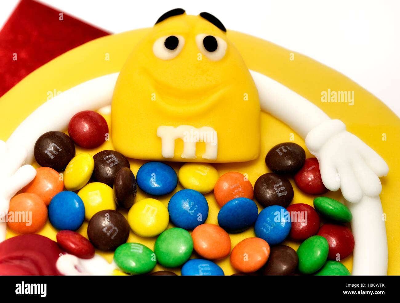 M&M's Candy Topper - Yellow M&M holding Easter Egg