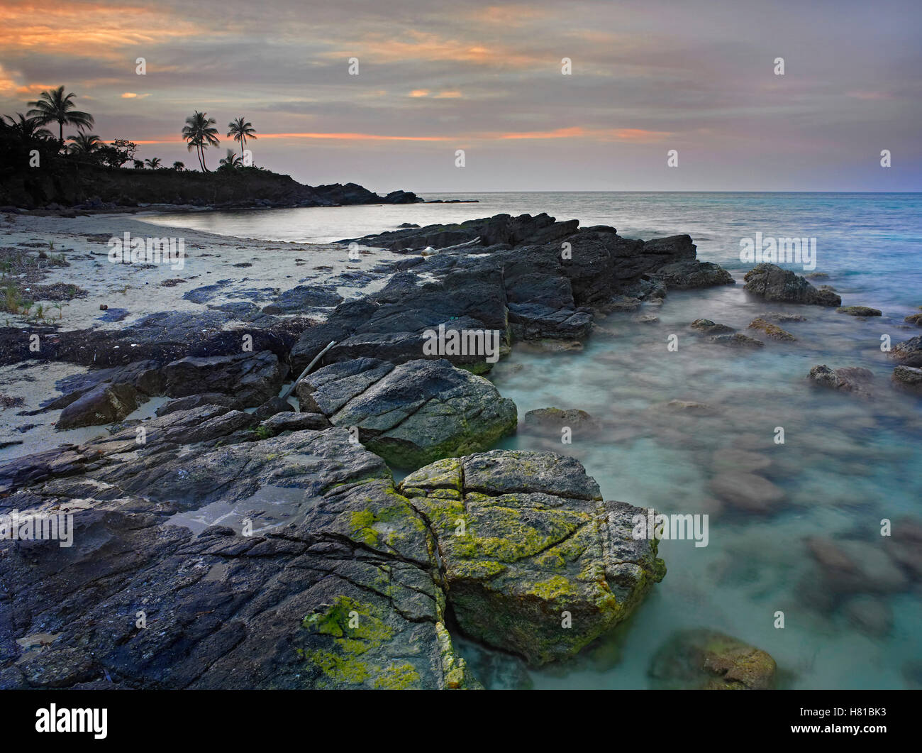 Rocky coast, Wilkes Point, Roatan Island, Honduras Stock Photo - Alamy
