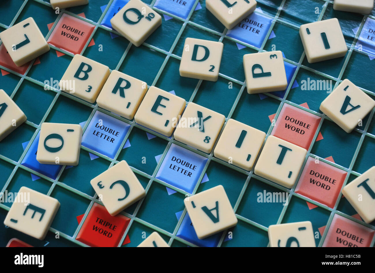 SCRABBLE WORD GAME LETTERS SPELLING 'BREXIT' RE BREXIT LEAVING THE EUROPEAN UNION REFERENDUM VOTE VOTING INVOKE ARTICLE 5O UK Stock Photo