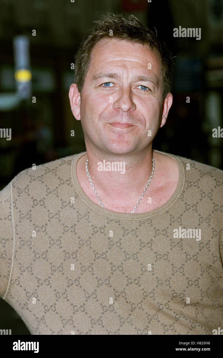 SEAN PERTWEE DOG SOLDIERS FILM PREMIER THE ODEON NEWCASTLE ENGLAND 01 May 2002 Stock Photo