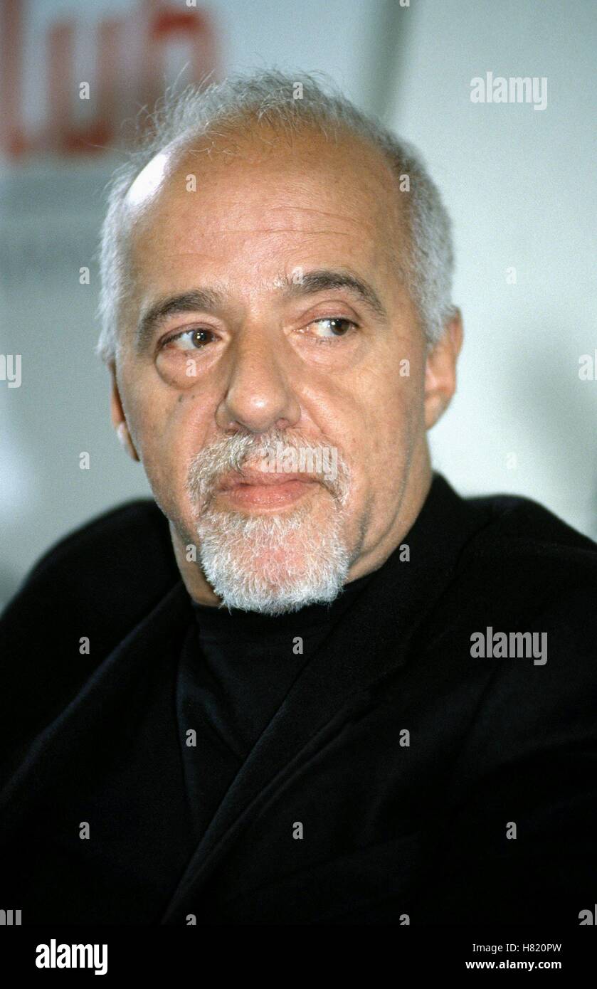 Paulo coelho hi-res stock photography and images - Alamy