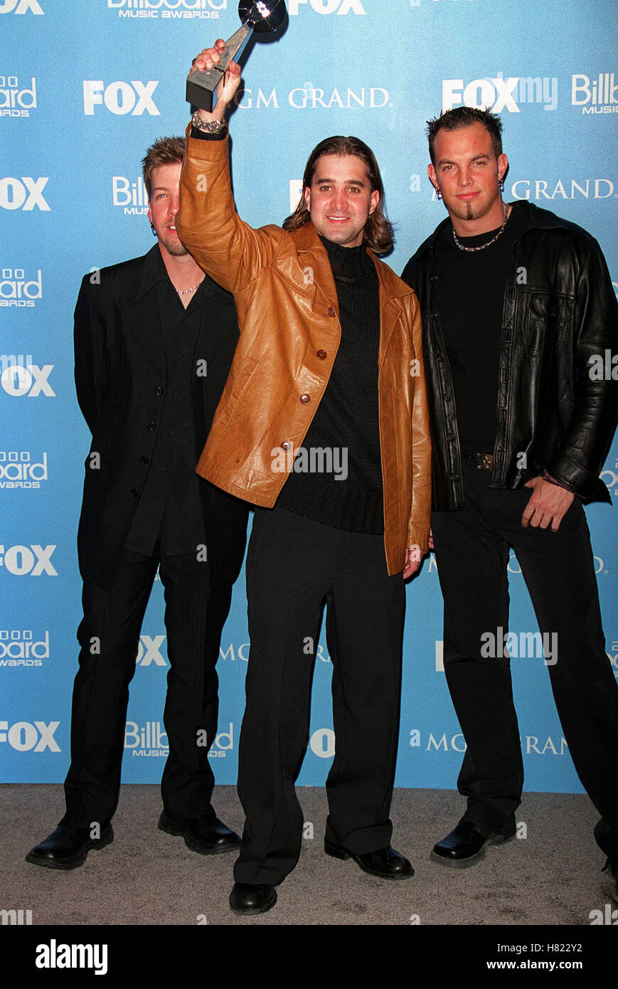 CREED BILLBOARD MUSIC AWARDS 2000 MGM GRAND LAS VEGAS NEVADA USA 05