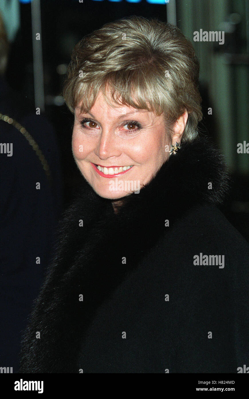 Angela Rippon Stock Photos & Angela Rippon Stock Images Alamy