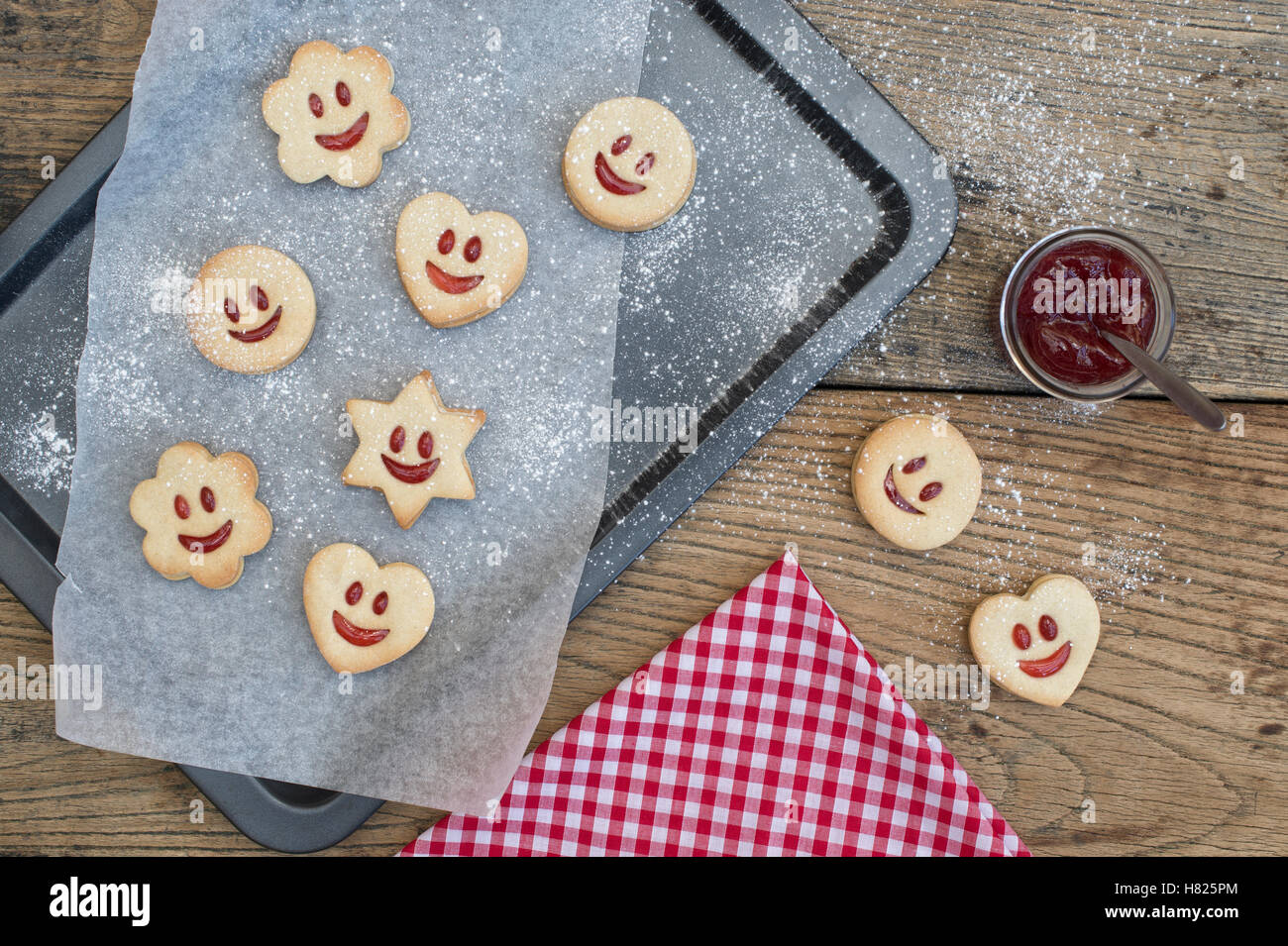 Smile smiley smiling home hires stock photography and images Alamy