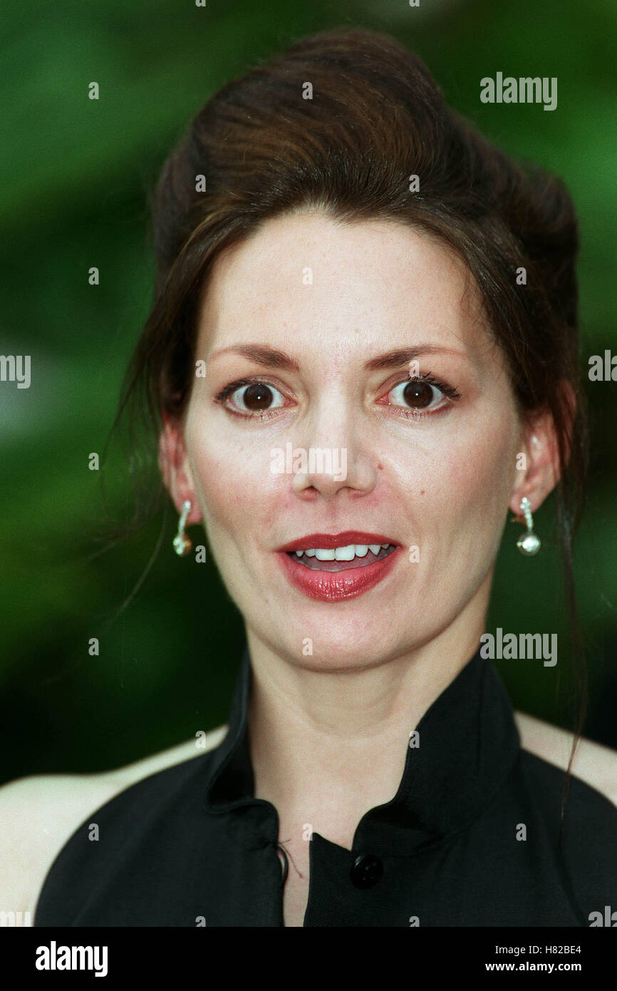 JOANNE WHALLEY  10 May 2000 Stock Photo