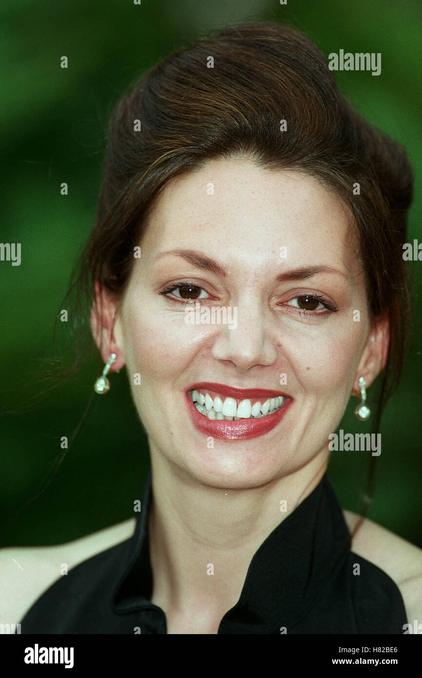 JOANNE WHALLEY  10 May 2000 Stock Photo
