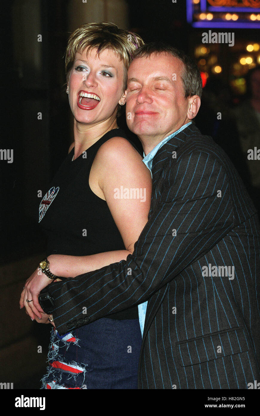 FRANK SKINNER & GIRLFRIEND 'THATS THE WAY IT IS' PREMIER LEICESTER SQUARE LONDON ENGLAND 14 March 2001 Stock Photo